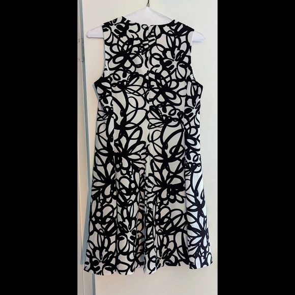 DKNY Fit & Flare Sleeves Dress - Picture 4 of 4